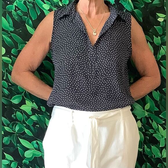 🔵 LOFT Navy V-Neck Collared Sleeveless Blouse – Size Small - Picture 4 of 7